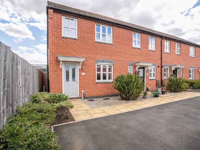 House for sale in Compton Acres, Barton In Fabis