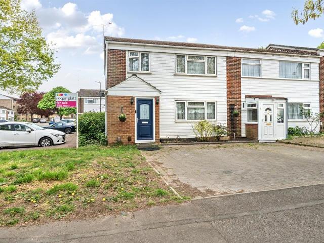 House for sale in Bray Wick, Maidenhead