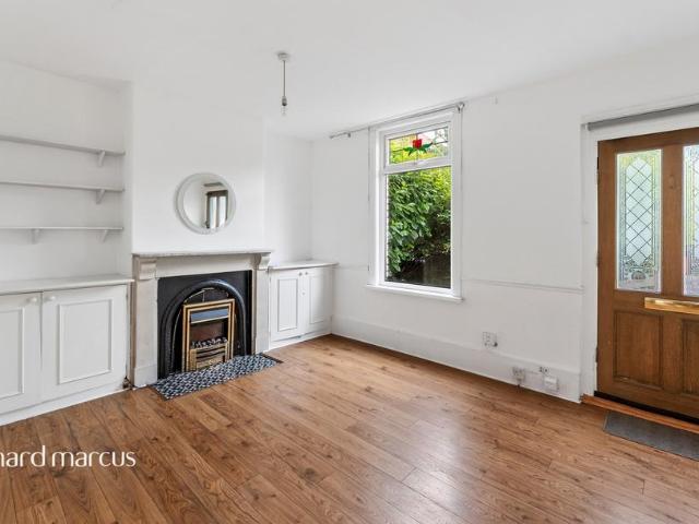 House for sale in London Borough of Merton, Mitcham