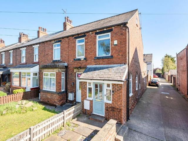House for sale in Fishers Green, North Yorkshire