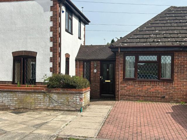 House for sale in Woodside Estate, Houghton Regis