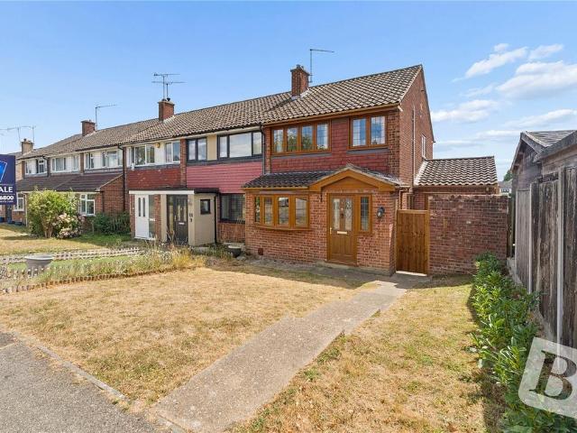House for sale in Pilgrims' Hatch, Navestock Side