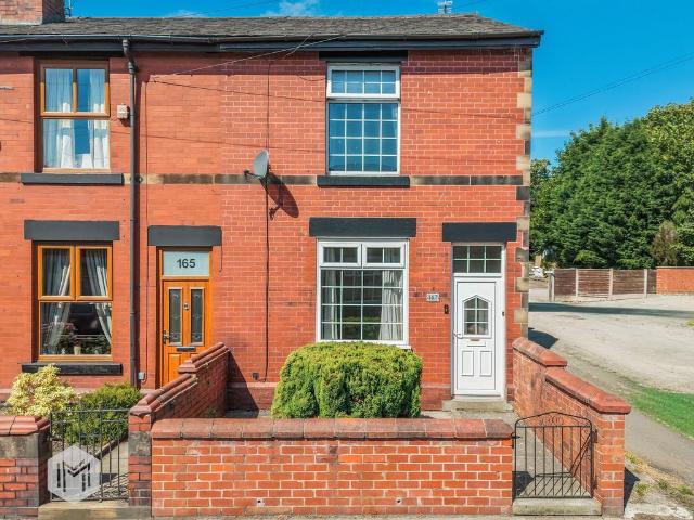 House for sale in Kirklees, Bury