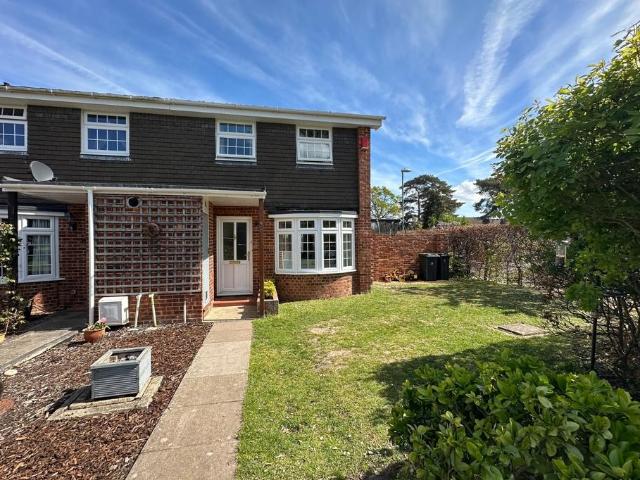 House for sale in Highcliffe