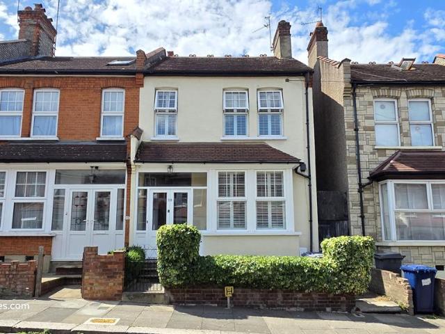 House for sale in Brunswick Park, Greater London