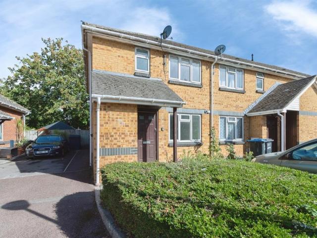 House for sale in Bear Cross, Bournemouth