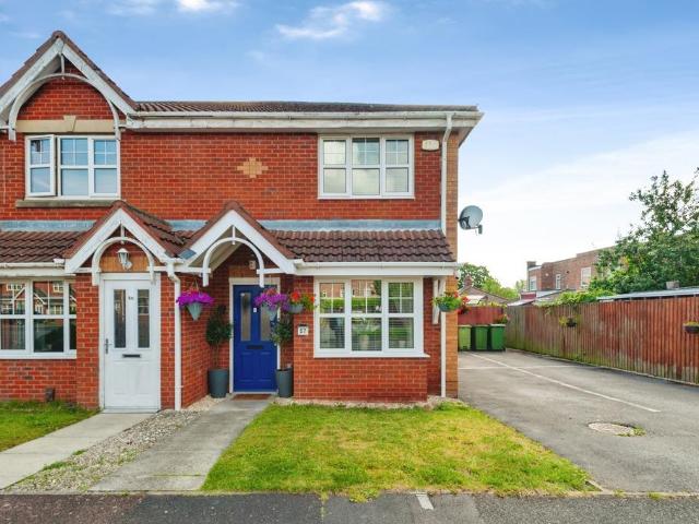 House for sale in Widnes