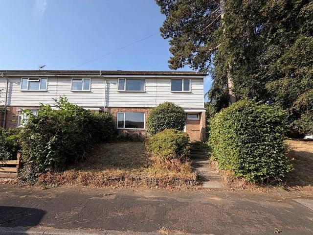 House for sale in Mill End, Green Close