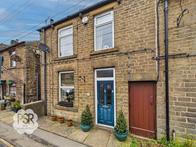 House for sale in Buxworth, Charlesworth
