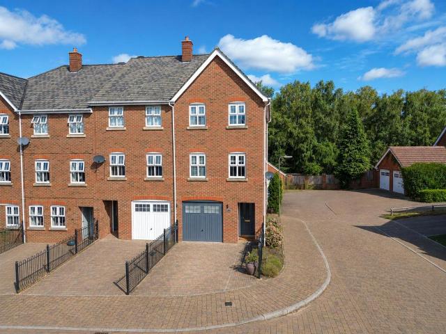 House for sale in Elvetham Heath, Hart