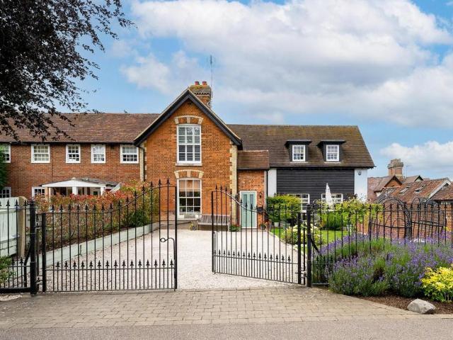 House for sale in Fretherne, Hertfordshire