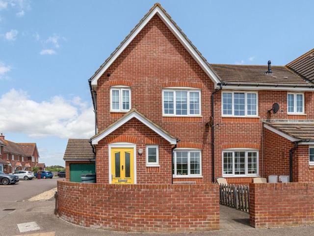 House for sale in Littlecote, West Sussex