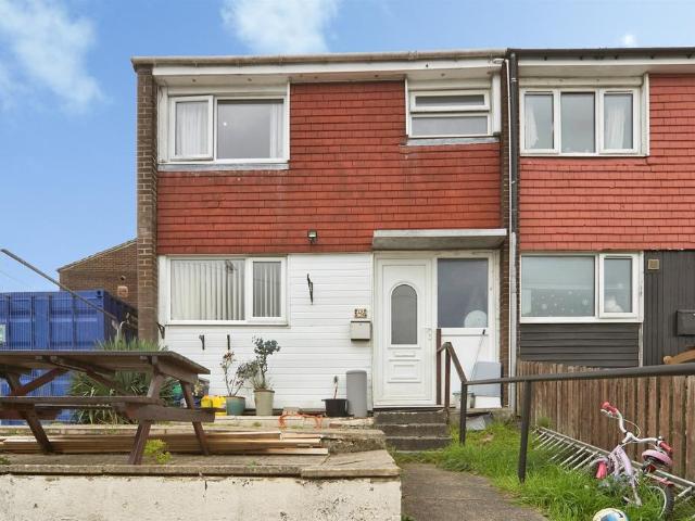 House for sale in Lingbob, Bradford