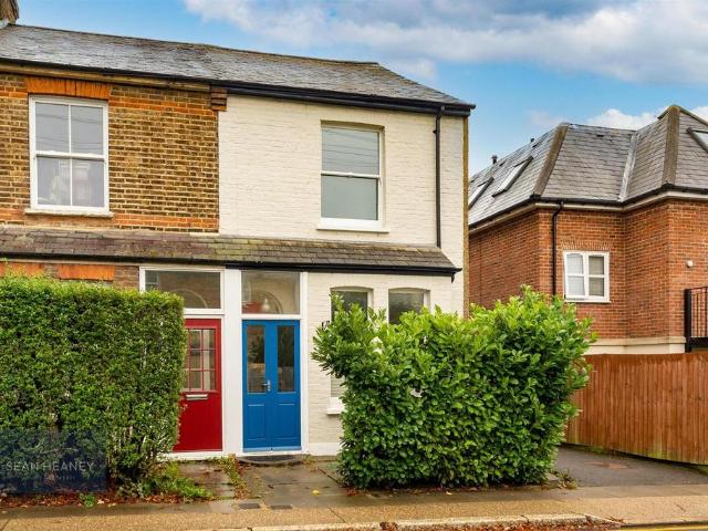 House for sale in High Barnet, Greater London
