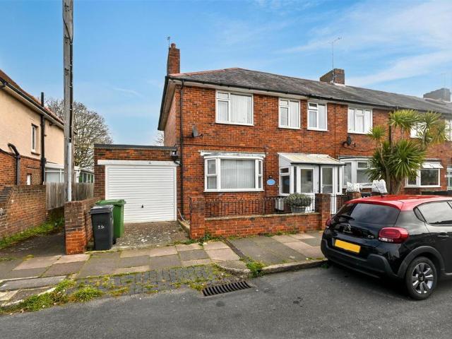 House for sale in Roselands, Eastbourne