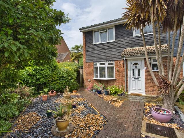 House for sale in Sandwich, Ash
