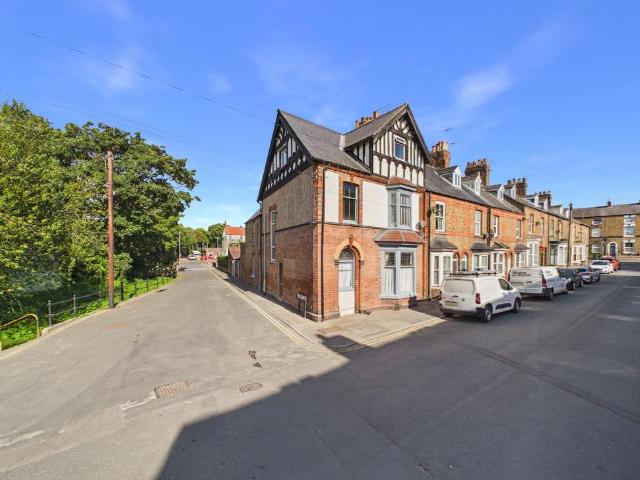House for sale in Little Driffield, Driffield