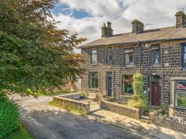 House for sale in New Road Side, Cowling