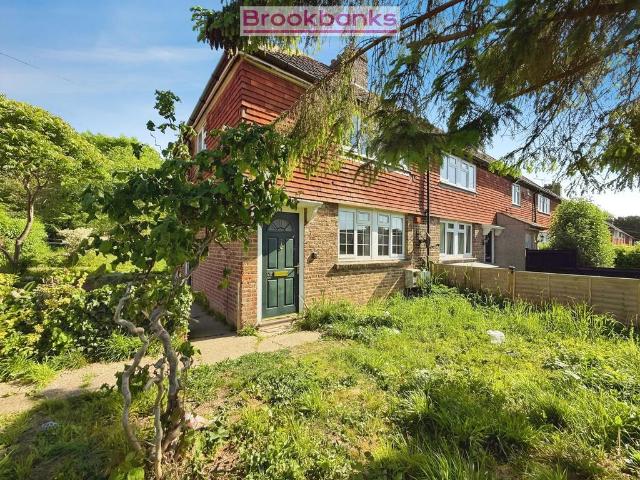 House for sale in The Butts, Kent