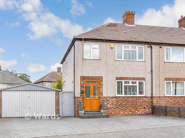 House for sale in Worcester Park Estate, Dartford