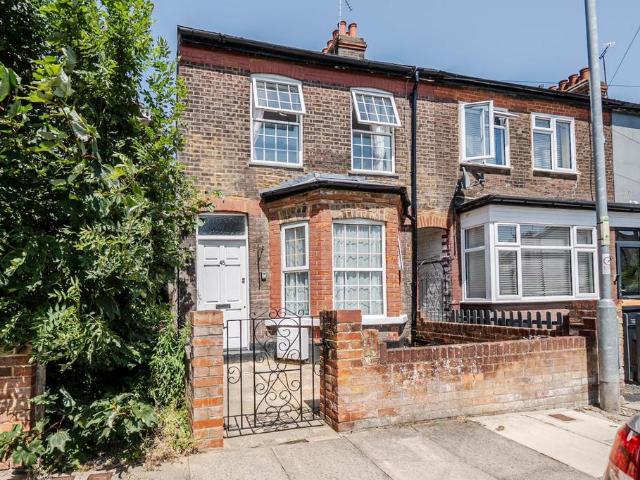 House for sale in Dunstable, Bedfordshire
