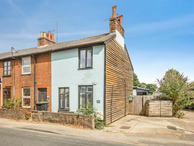 House for sale in Chelmondiston, Suffolk