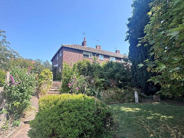 House for sale in Mill End, Green Close