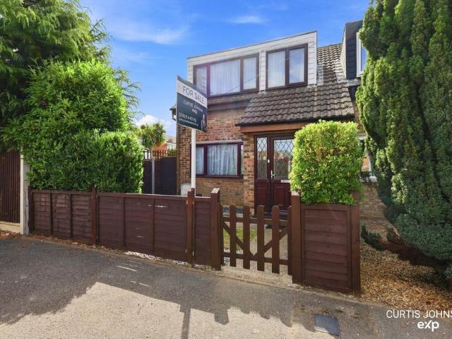 House for sale in East Tilbury, Essex