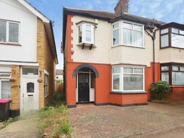 House for sale in Alton Barnes, Essex