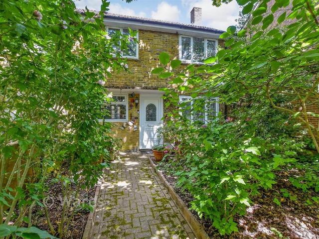 House for sale in The King's Mile, The Bridge