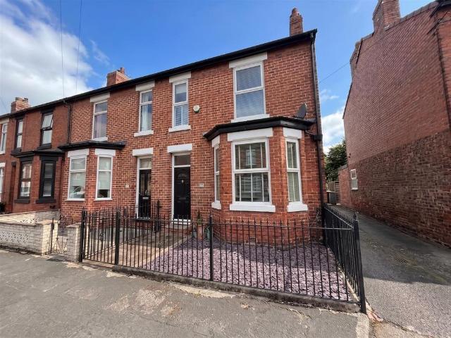 House for sale in Ashton upon Mersey, Trafford Park