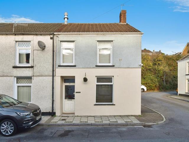 House for sale in Treharris