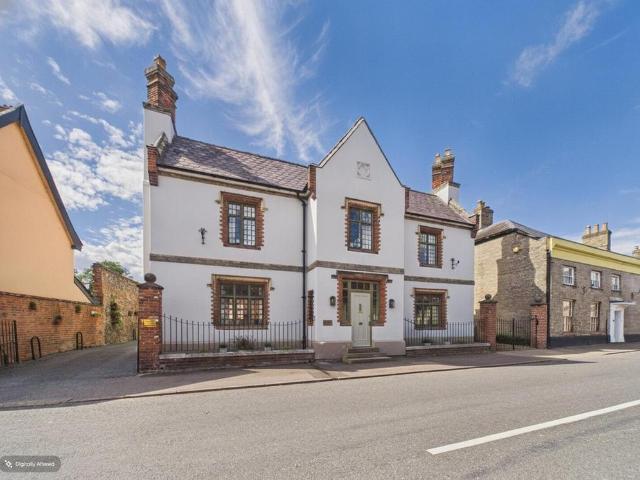 House for sale in Chedburgh, Suffolk