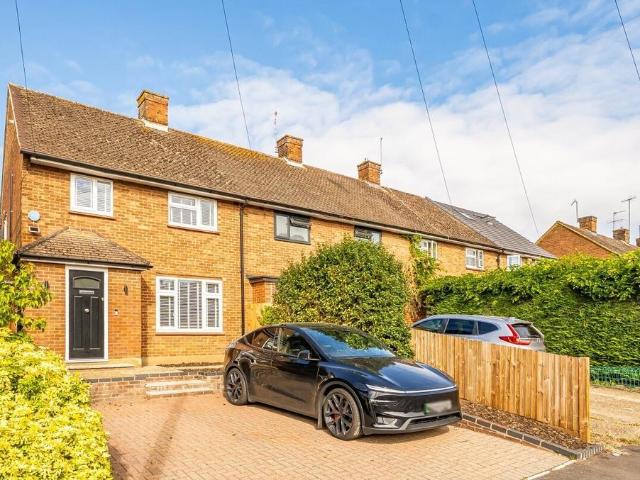 House for sale in Kingswood, Watford