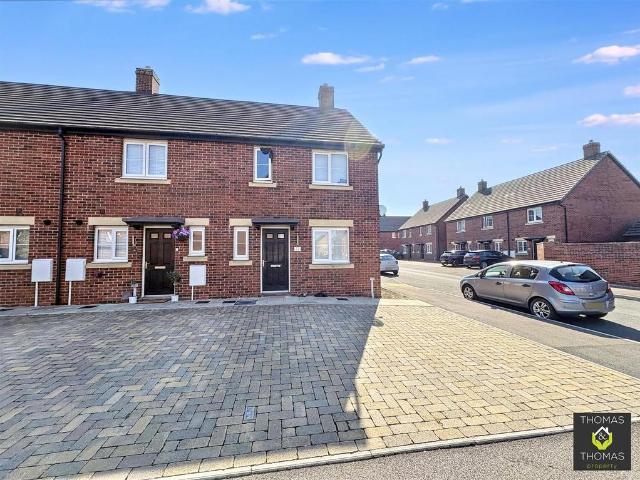 House for sale in Hunts Grove, Stroud
