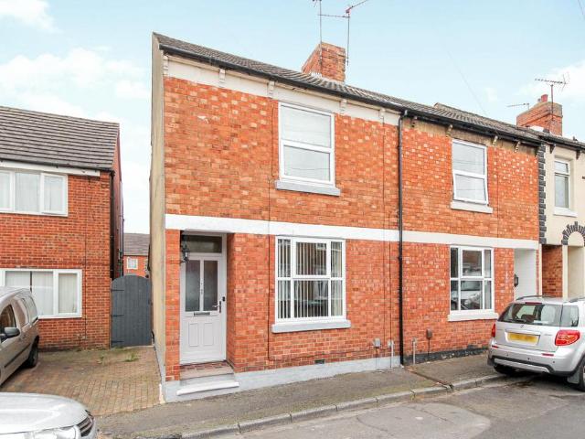 House for sale in Burton Latimer