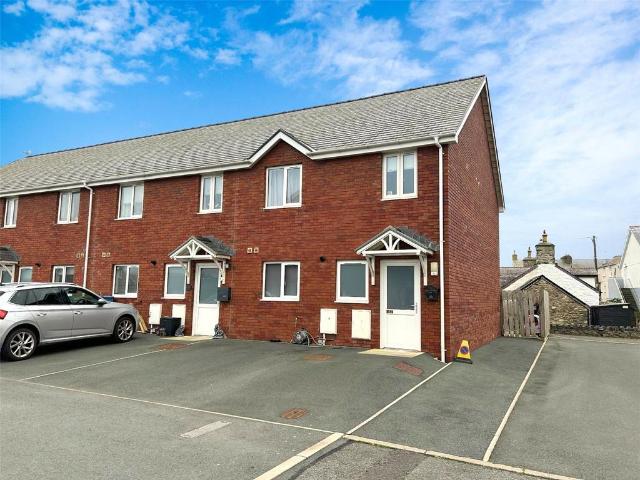 House for sale in Tywyn, Wales