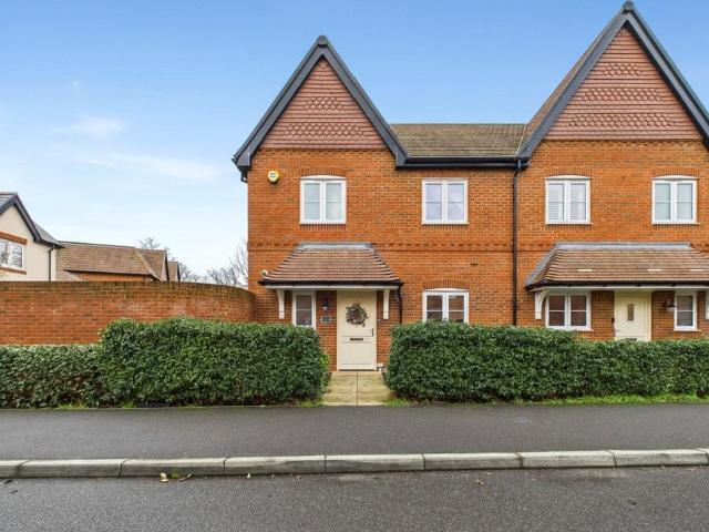 House for sale in Emmbrook, Wokingham