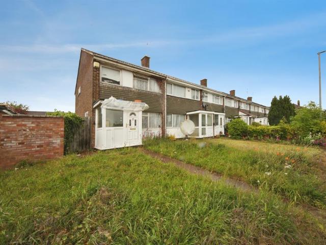 House for sale in Lewsey Farm, Luton