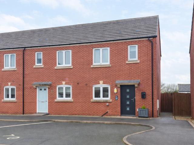 House for sale in Gobowen, Shropshire