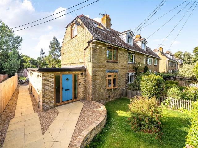 House for sale in Oad Street, Kent