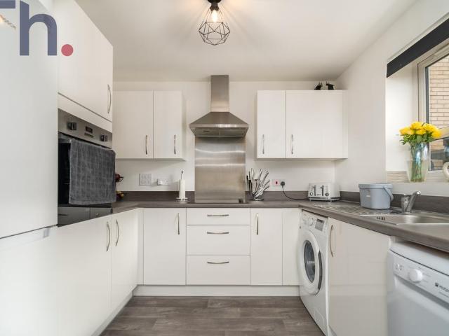 House for sale in Pan Meadows, Shide