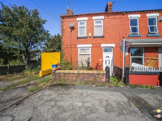 House for sale in Kitt Green, Wigan