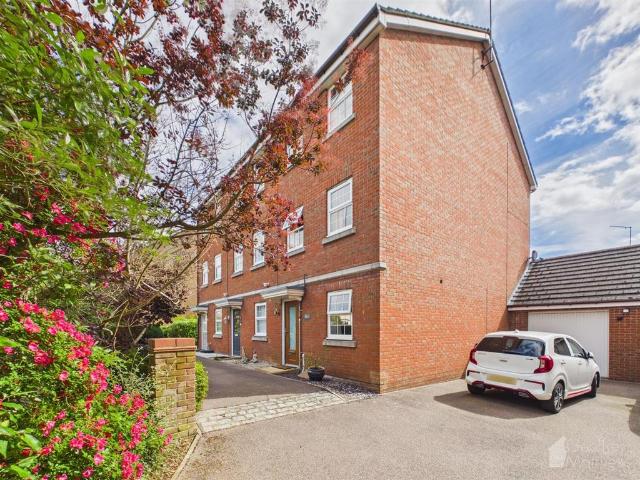 House for sale in Great Ashby, King's Walden