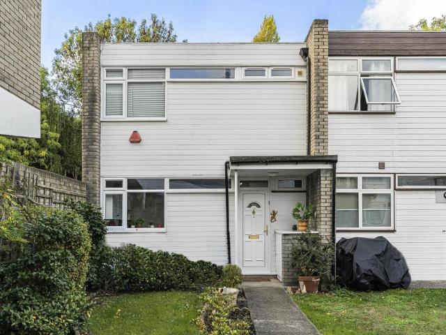 House for sale in London Borough of Harrow, Greater London