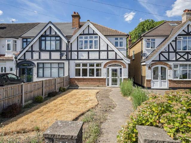 House for sale in West Wickham, Greater London