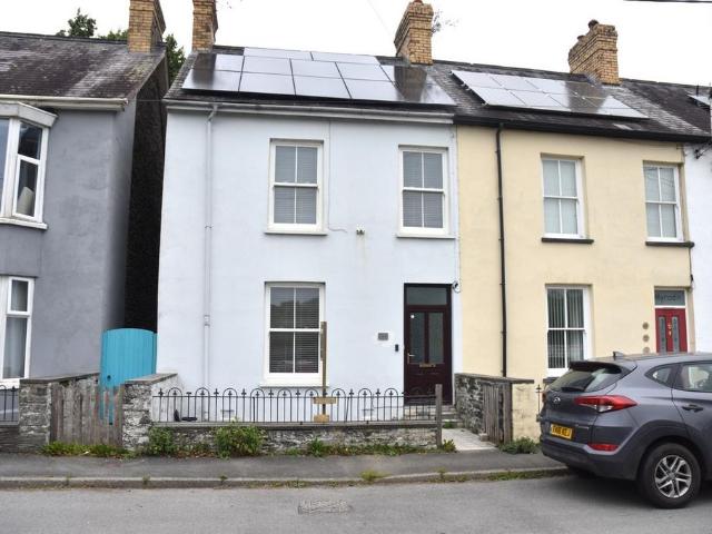 House for sale in Bryndioddef, Adpar
