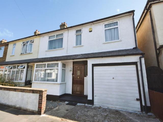 House for sale in Rush Green, Greater London