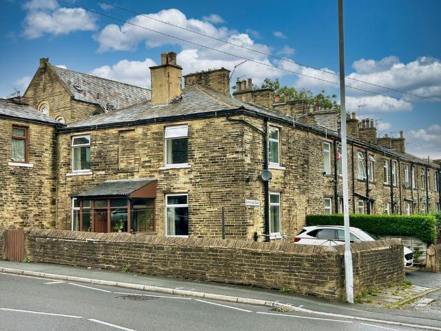 House for sale in Allerton, West Yorkshire
