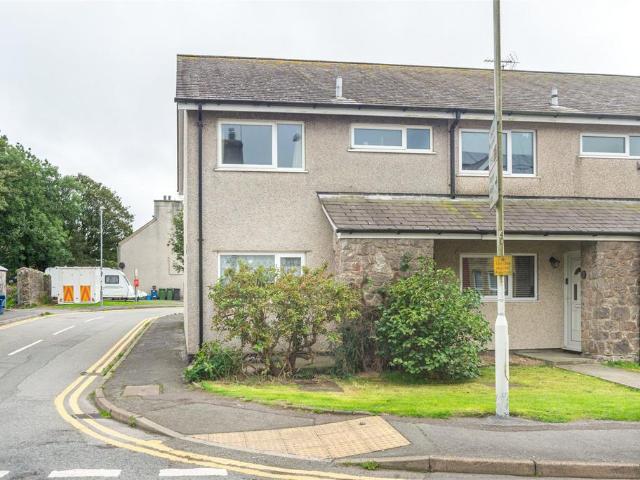 House for sale in Llannerch-y-Medd